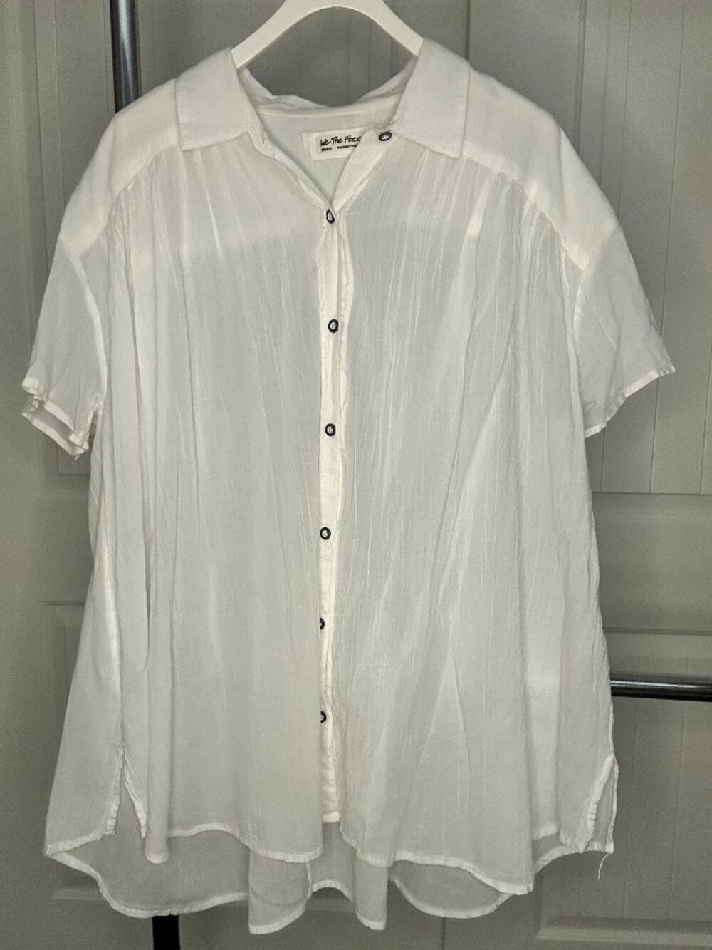 We The Free White Button-Up Top | size medium